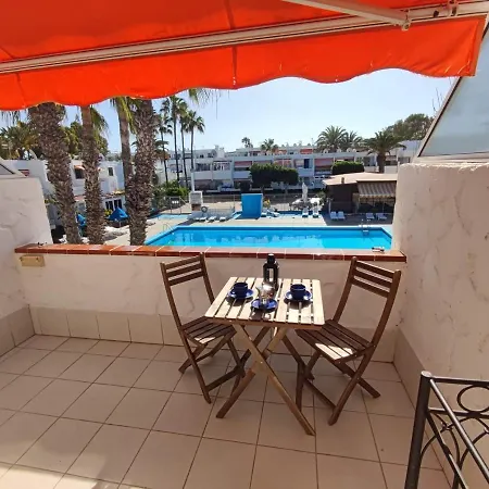 Sunny Terrace, Fast Wifi Relax & Remote Work Quiet Area