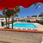 Sunny Terrace, Fast Wifi Relax & Remote Work Quiet Area 아파트