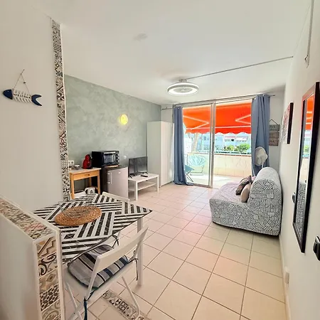 شقة Sunny Terrace, Fast Wifi Relax & Remote Work Quiet Area *